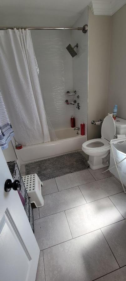 Private Bedroom Near ボストン エクステリア 写真