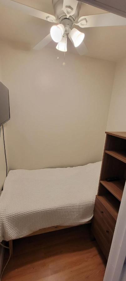 Private Bedroom Near ボストン エクステリア 写真